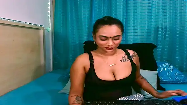 sexyindianchic webcam