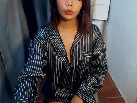 Asian_chicksxx webcam