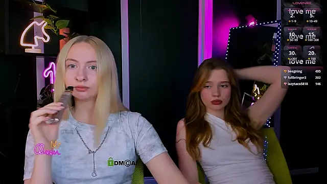 mila_glow1 webcam