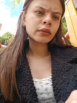 _Isabella-7 webcam
