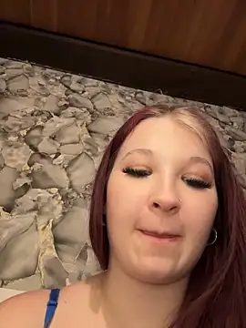 LittleChaosQueen webcam