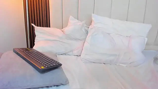 Victoria_Guzman webcam