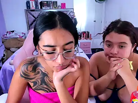 naomi_johnson webcam