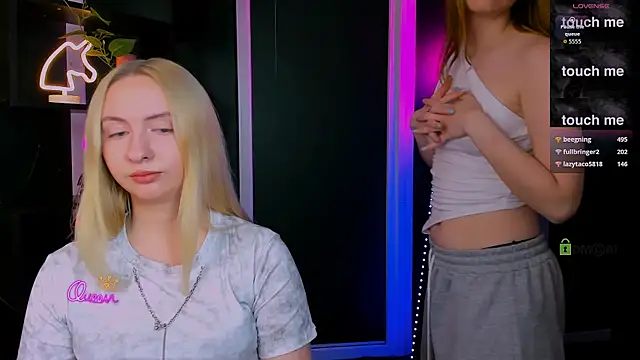 mila_glow1 webcam