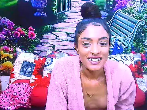 IndianPretty14u2Luv webcam