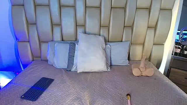 Sweet--Zoe webcam