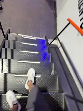 tavohot_ (M young) - 🍆Rub cock in the gym