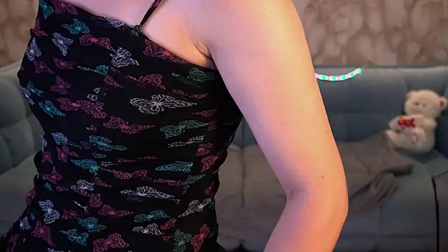 LiviaShy webcam