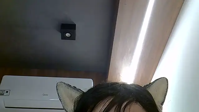 SkinnyKitten webcam