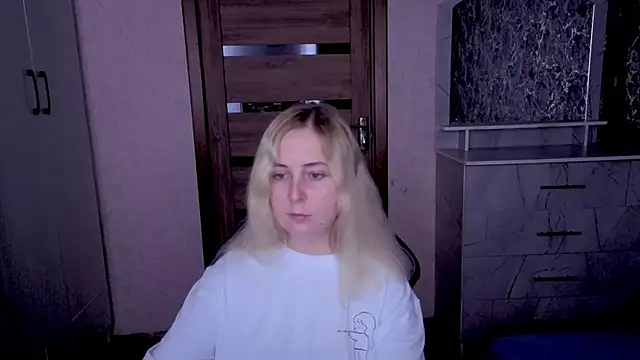 Kristy-Max webcam