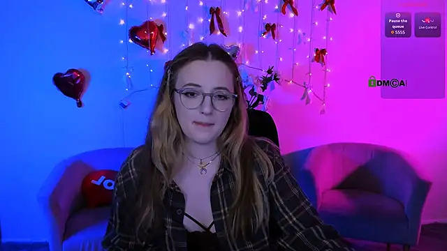 luna_berryy webcam