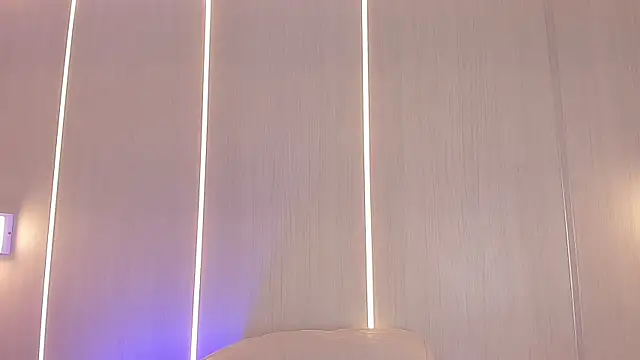 sasha_riverss webcam