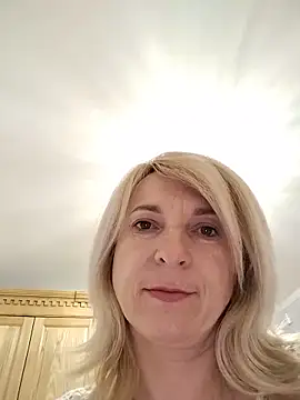 AhlyssaLove1155 webcam