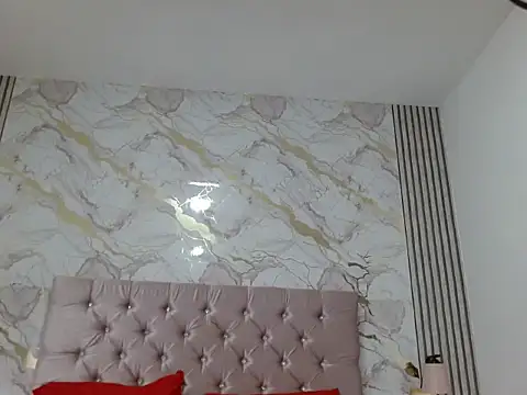 Mia_Hiills webcam