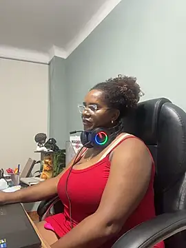 AliciaMiilf webcam