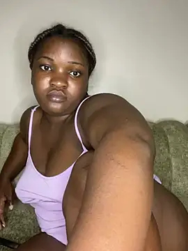 sweet18creamybigpussy webcam