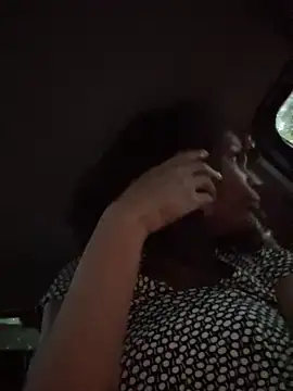ShantelSexyYoungMilfie webcam