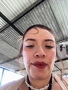 valery_mora webcam