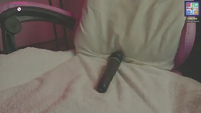 Anyone__666 webcam