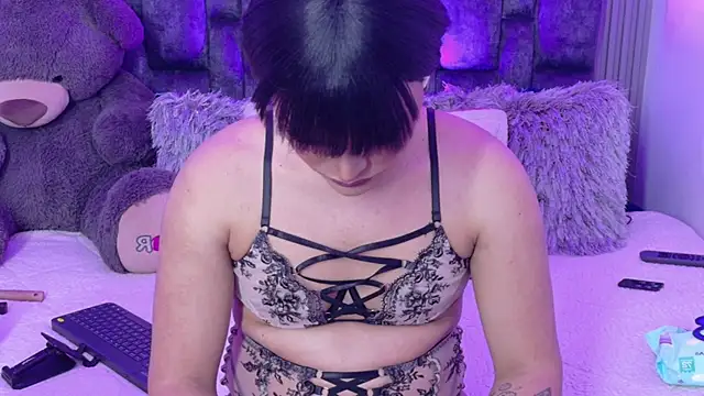 Ava_Cristi webcam