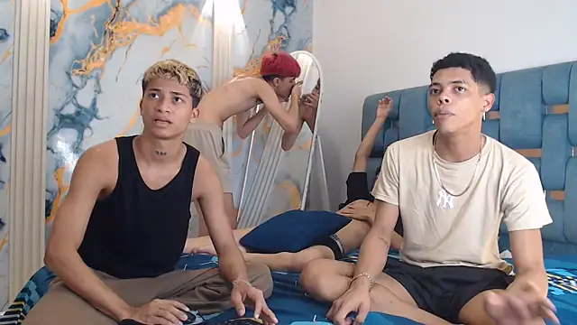 EMPIRE_BOYS1 webcam