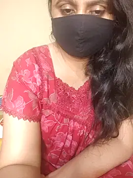 Sravvi499 webcam