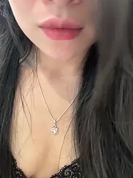 Lilyy_babyy webcam
