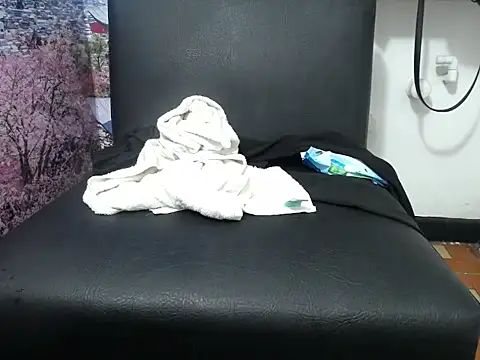 pervertt_sussy webcam