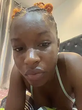 SassyPaulette webcam