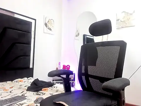 OnlySofiaX webcam