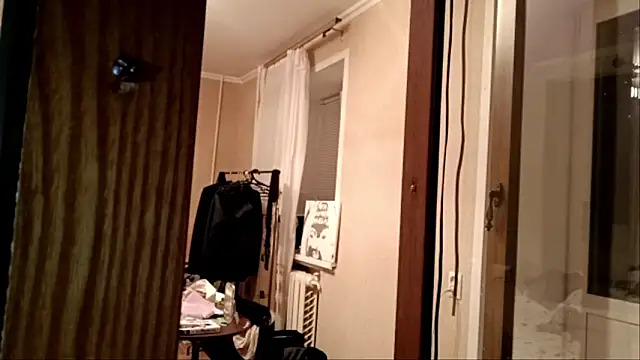 Lina_lower webcam