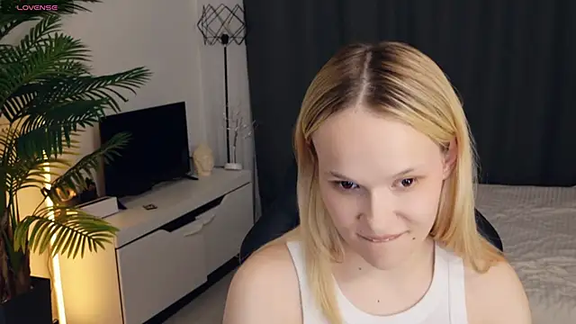 thehousemaidd webcam