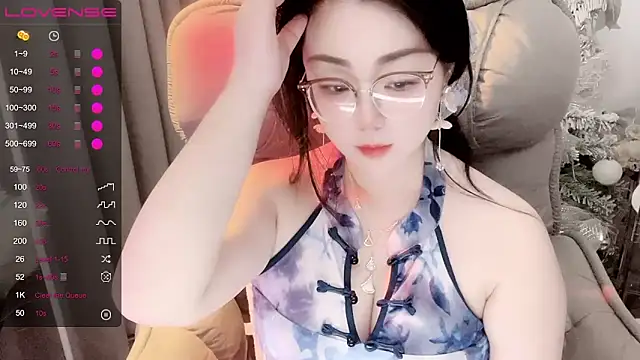 Monica-666888- webcam