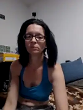 Hornybunny2025 webcam