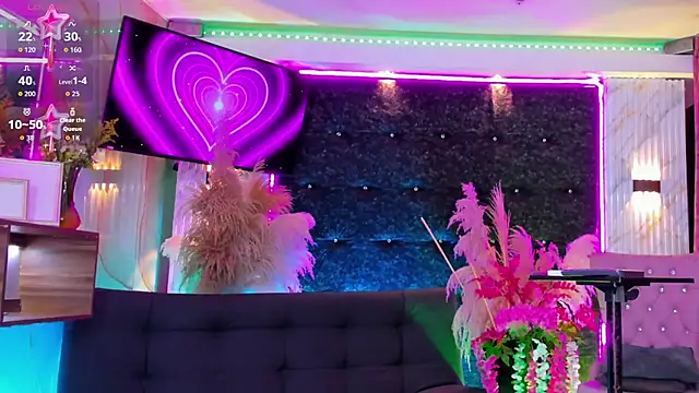 queens_wonders_blonders - Queens_Wonders_Blonders's free webcam - UK Sex Cams