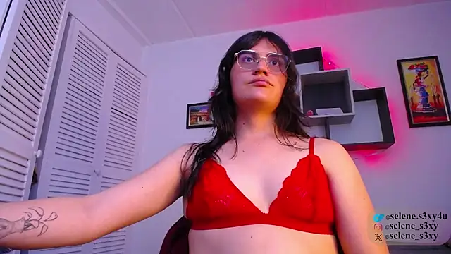 selene_cutie webcam
