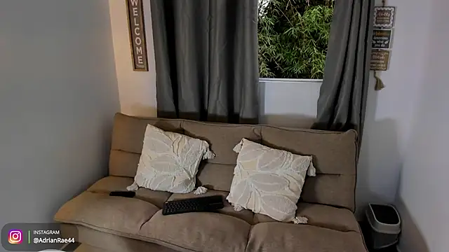 Mr_adrian webcam