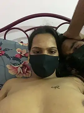 Priyanka011 webcam