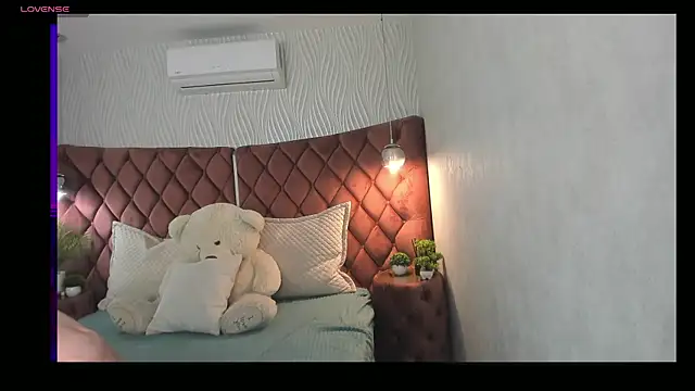 AliciaCore webcam