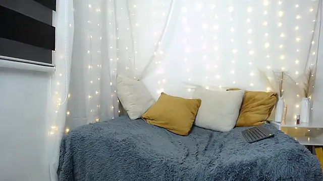 Veronica_Mdls webcam
