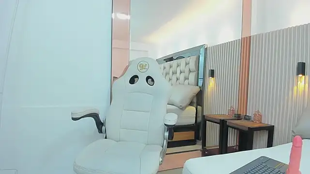 madelein_fosterr webcam