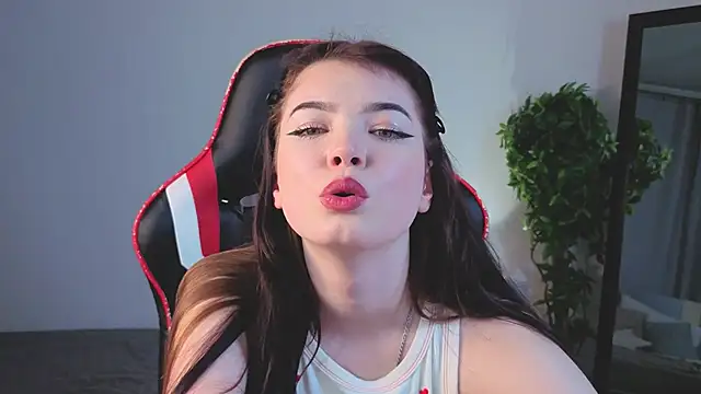 MelissaMay__ webcam