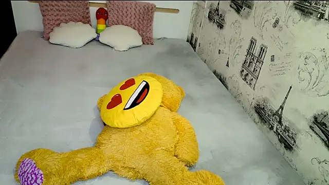 lovely-eyes webcam