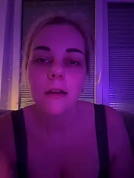 lisaxtra (F young) - Show boobs 🍒