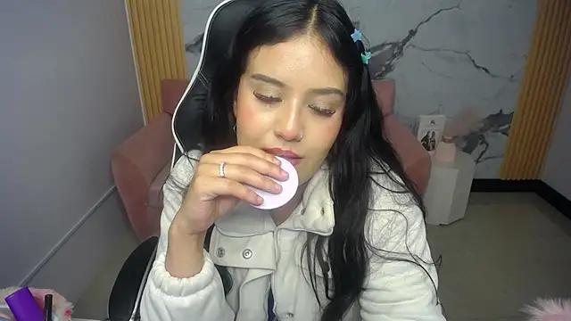 ailyn_ch1 webcam