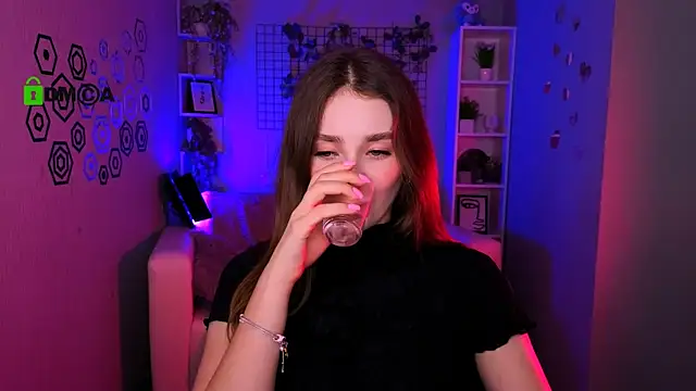 alisabliss (F teen) - handbra
