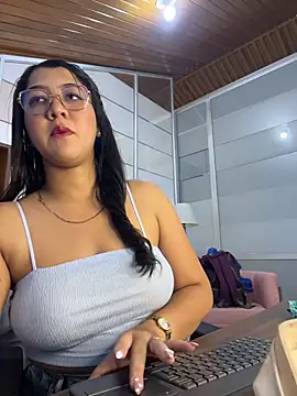 Chloe_Thomsoon_ webcam