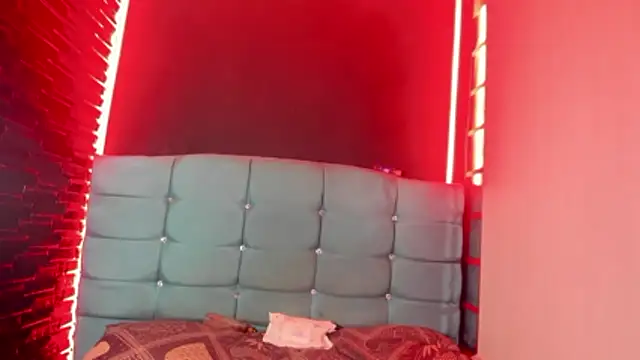 Cherry_Boom18 webcam