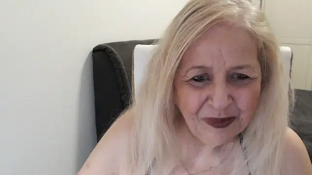 SusiLifeXXX webcam