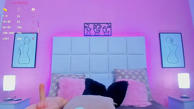 charlotte_kisss webcam
